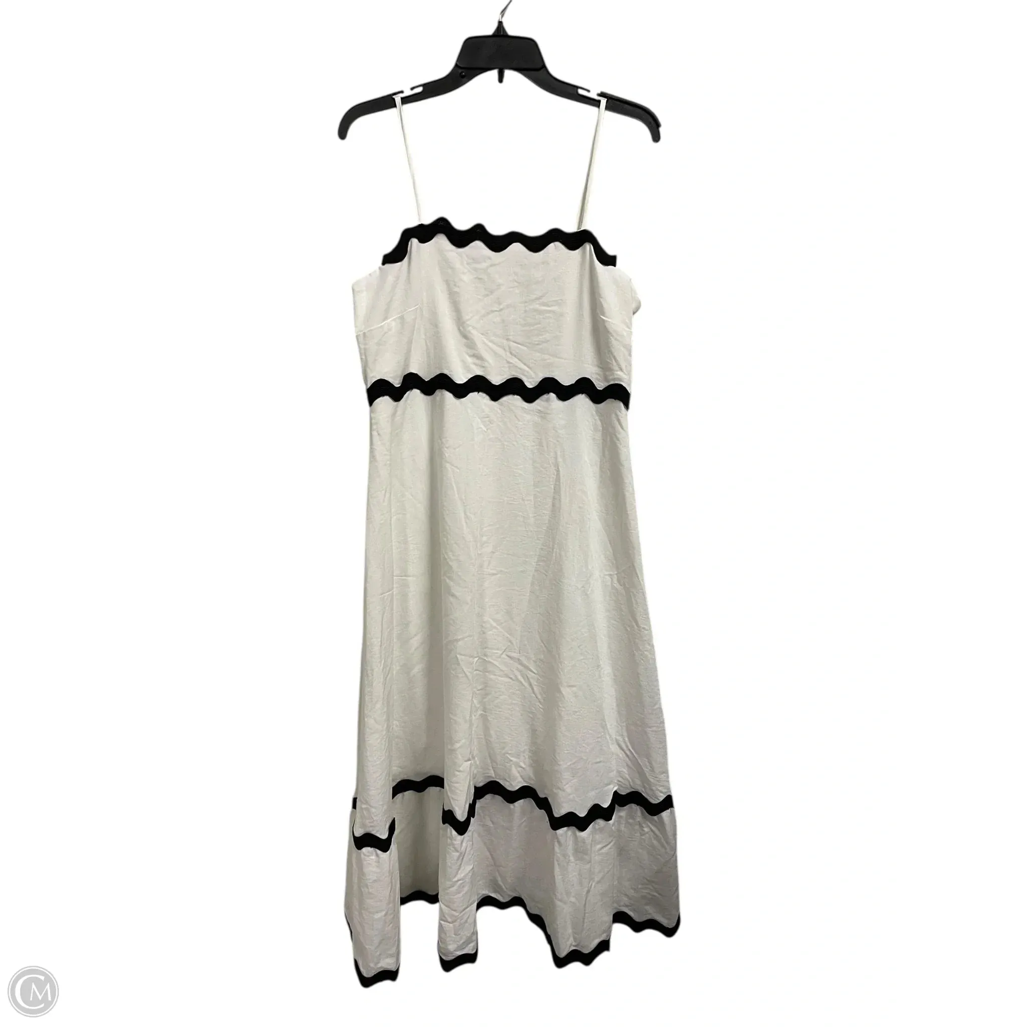Dress Casual Maxi By Clothes Mentor In White. Size: M