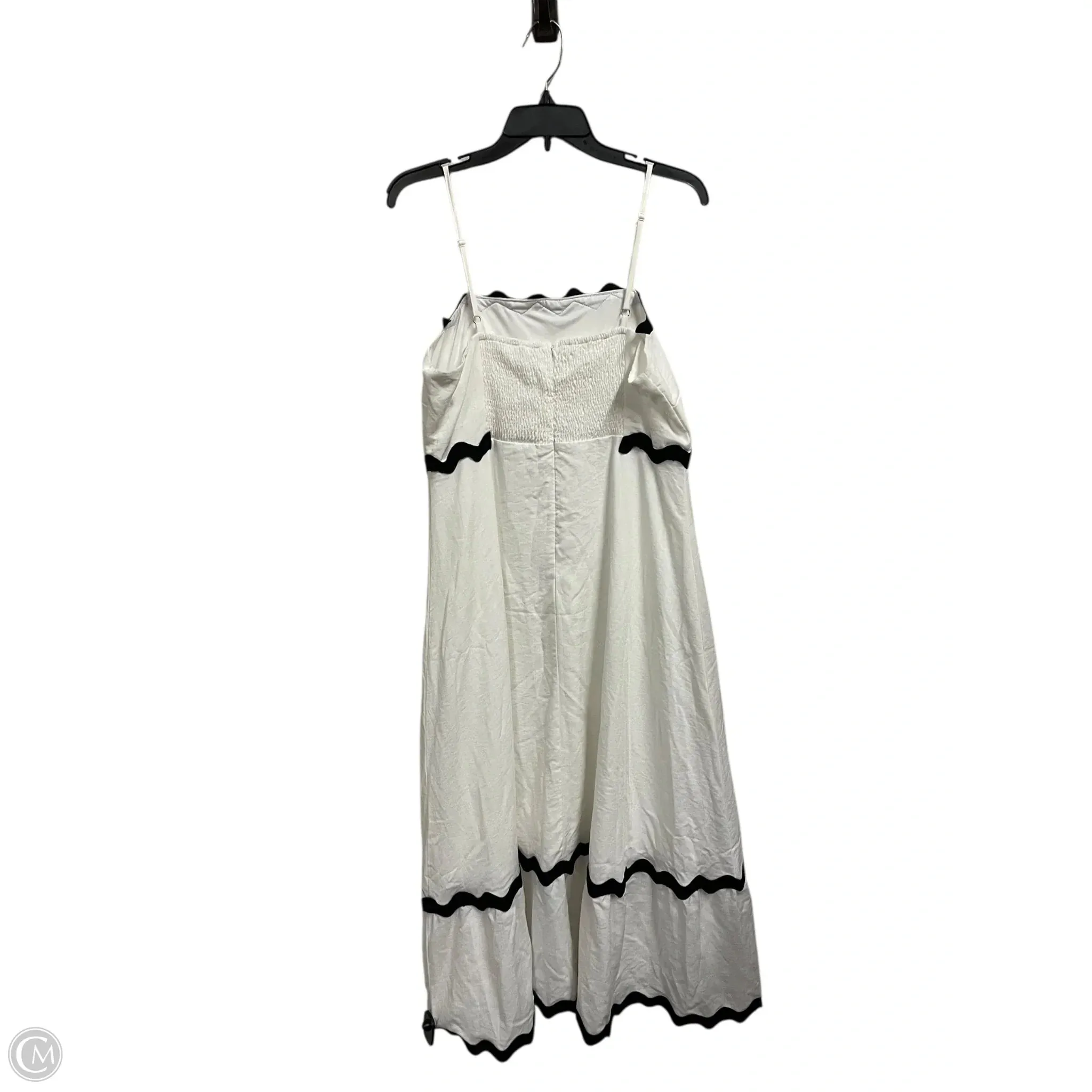Dress Casual Maxi By Clothes Mentor In White. Size: M