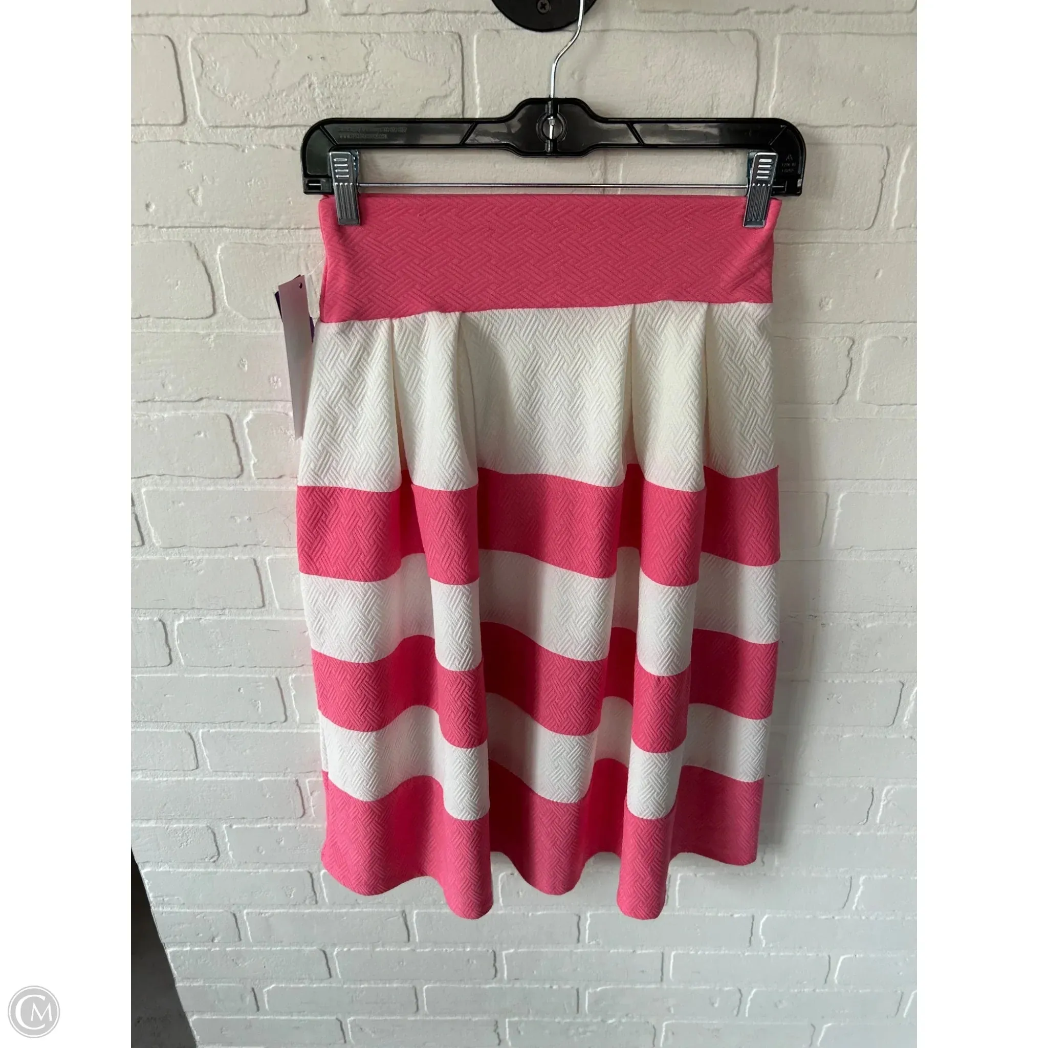 Skirt Mini & Short By Clothes Mentor In Pink & White. Size: 4